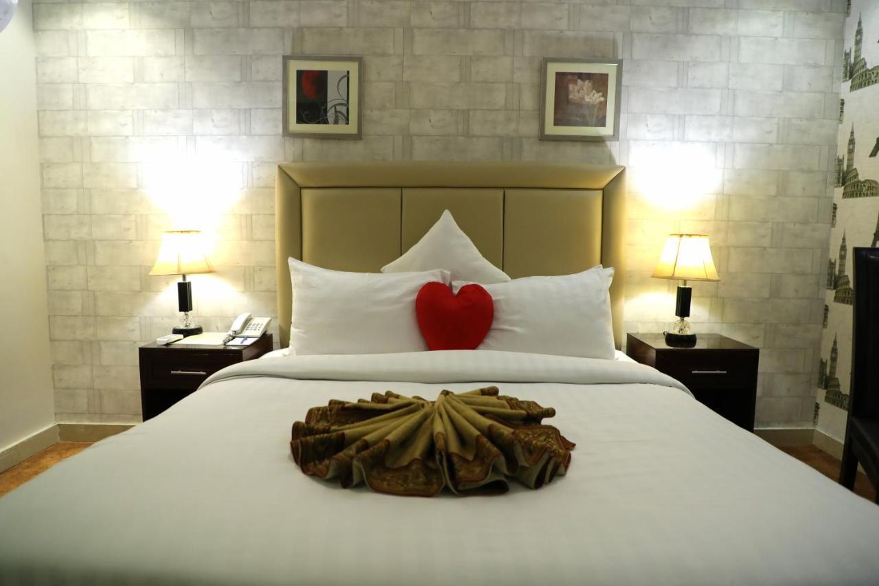 Rachna Hotel Gujranwala Екстериор снимка