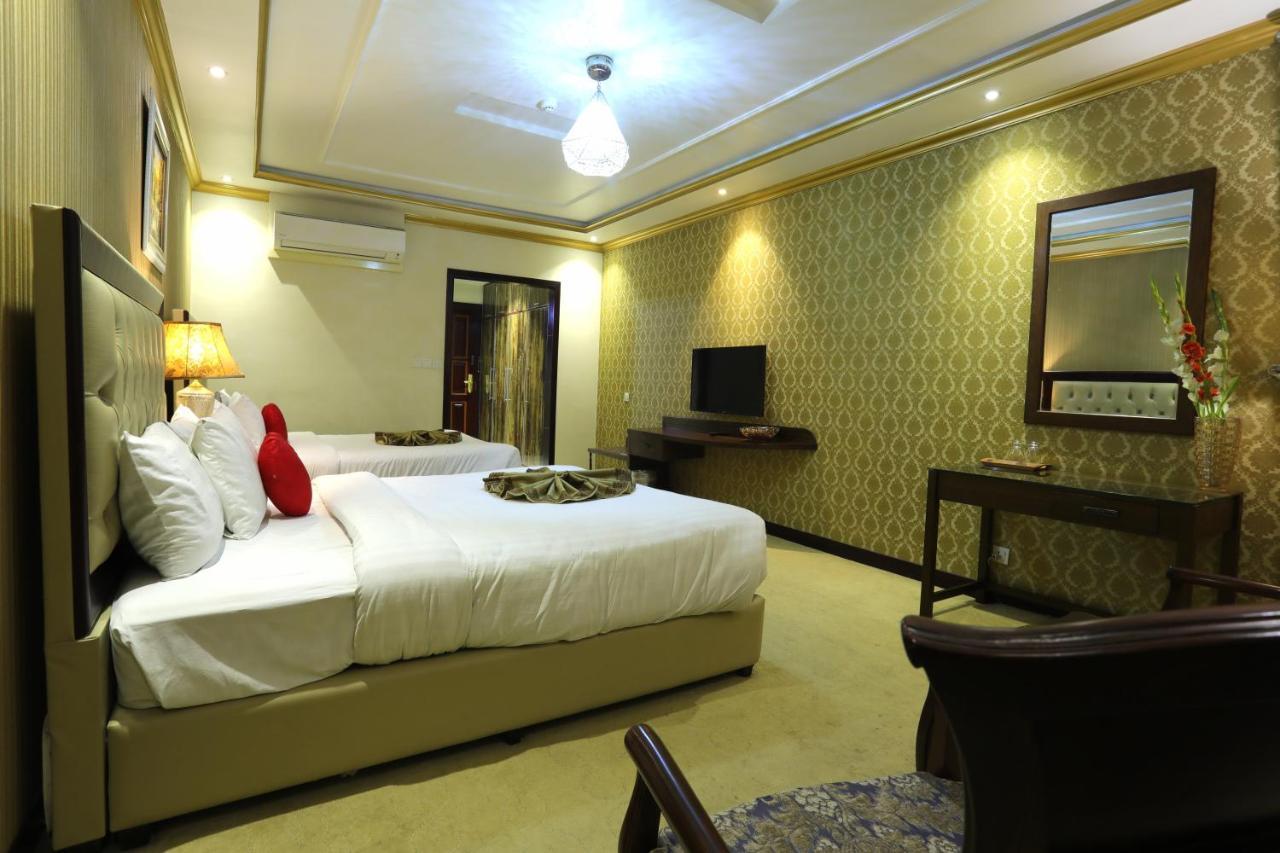 Rachna Hotel Gujranwala Екстериор снимка